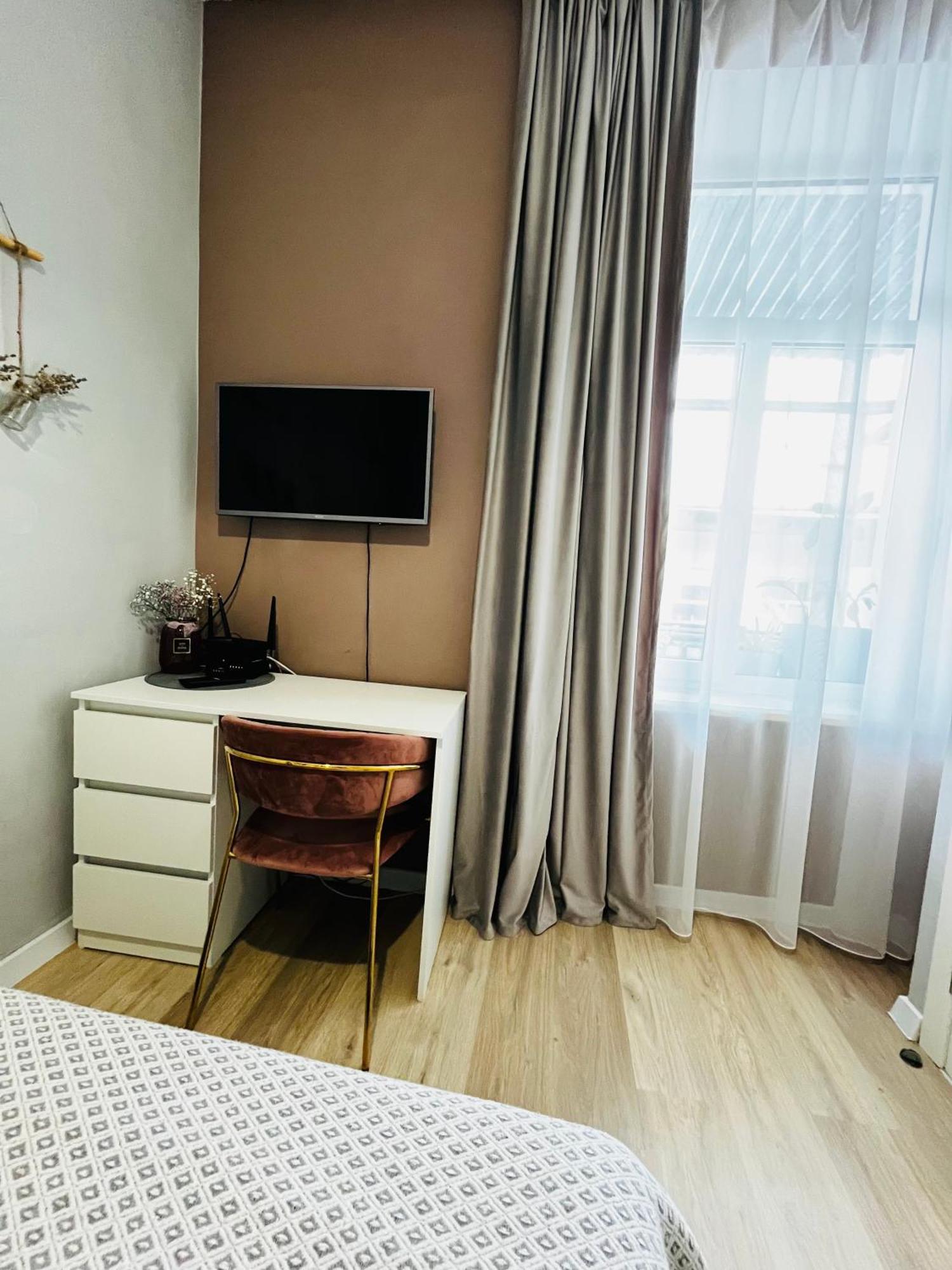 Iren Smart Apartment Lviv Exterior foto